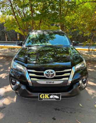 TOYOTA HILUX SW4 2.8 SRX 4X4 16V TURBO INTERCOOLER DIESEL 4P AUTOMÁTICO TOYOTA HILUX SW4 2.8 SRX 4X4 16V TURBO INTERCOOLER DIESEL 4P AUTOMÁTICO